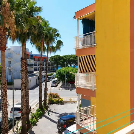 Uhc Antinea Apartament *
