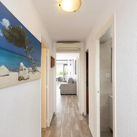 Uhc Antinea Apartament Cambrils