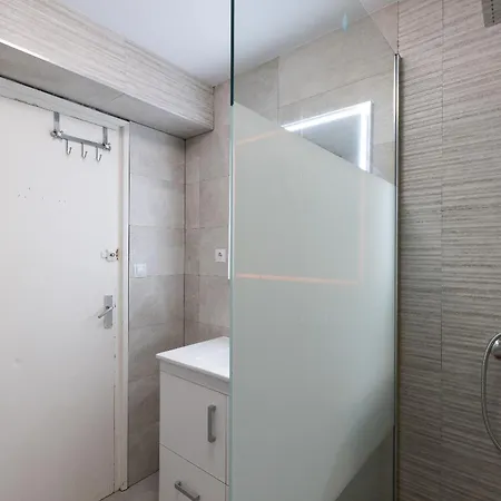 Uhc Antinea Apartament *